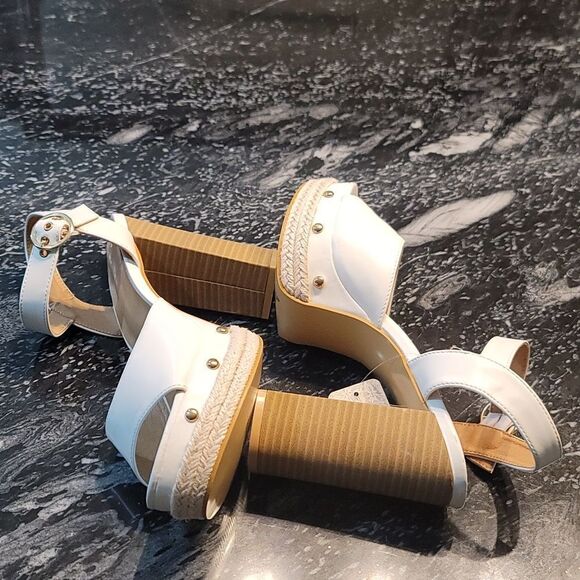 BRAND NEW MUDD CHUNKY PLATFORM ROUND-TOE HEEL STUDDED SANDALS - Picture 5 of 14